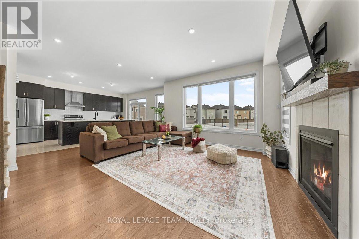 290 Turnbuckle Crescent, Ottawa, Ontario  K2J 7B7 - Photo 6 - X13705412