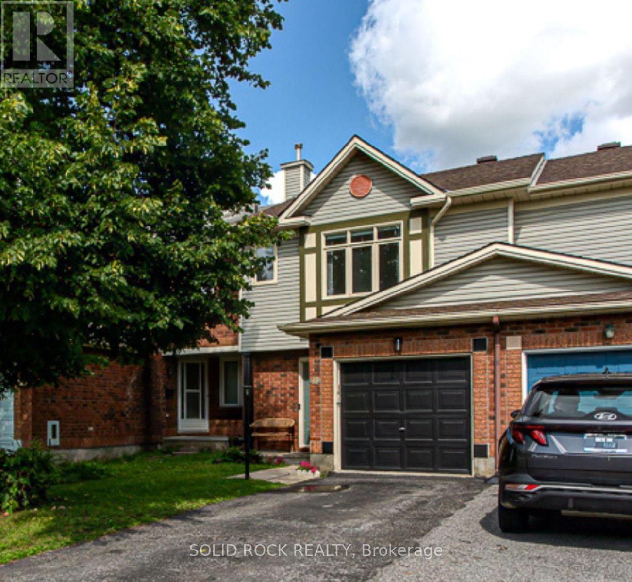 49 LONGSHIRE CIRCLE, Ottawa, Ontario