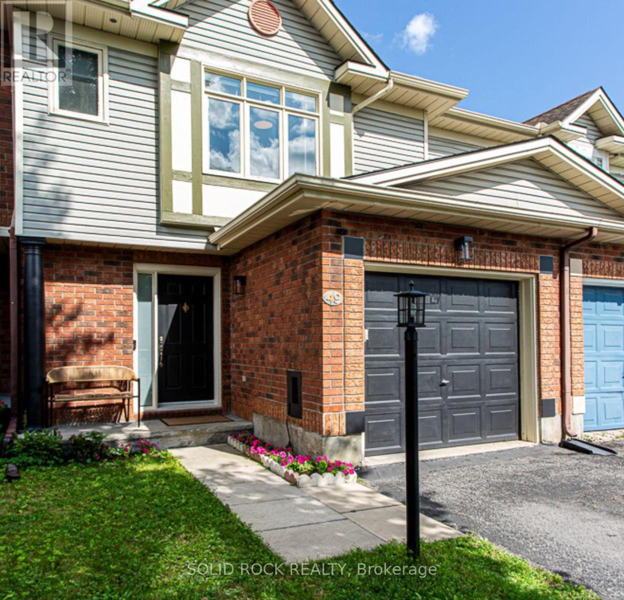 49 Longshire Circle, Ottawa, Ontario  K2J 4K7 - Photo 2 - X13705480