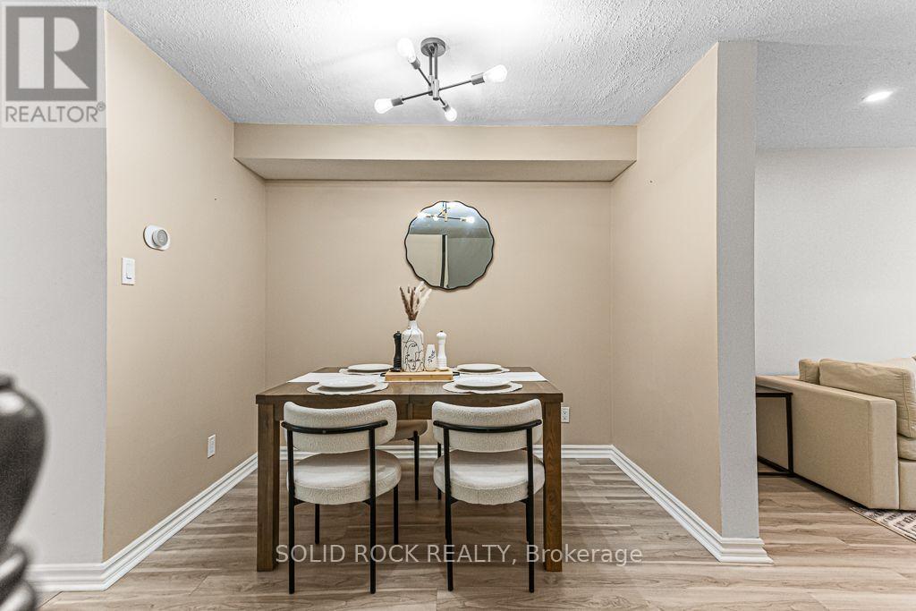 49 Longshire Circle, Ottawa, Ontario  K2J 4K7 - Photo 5 - X13705480