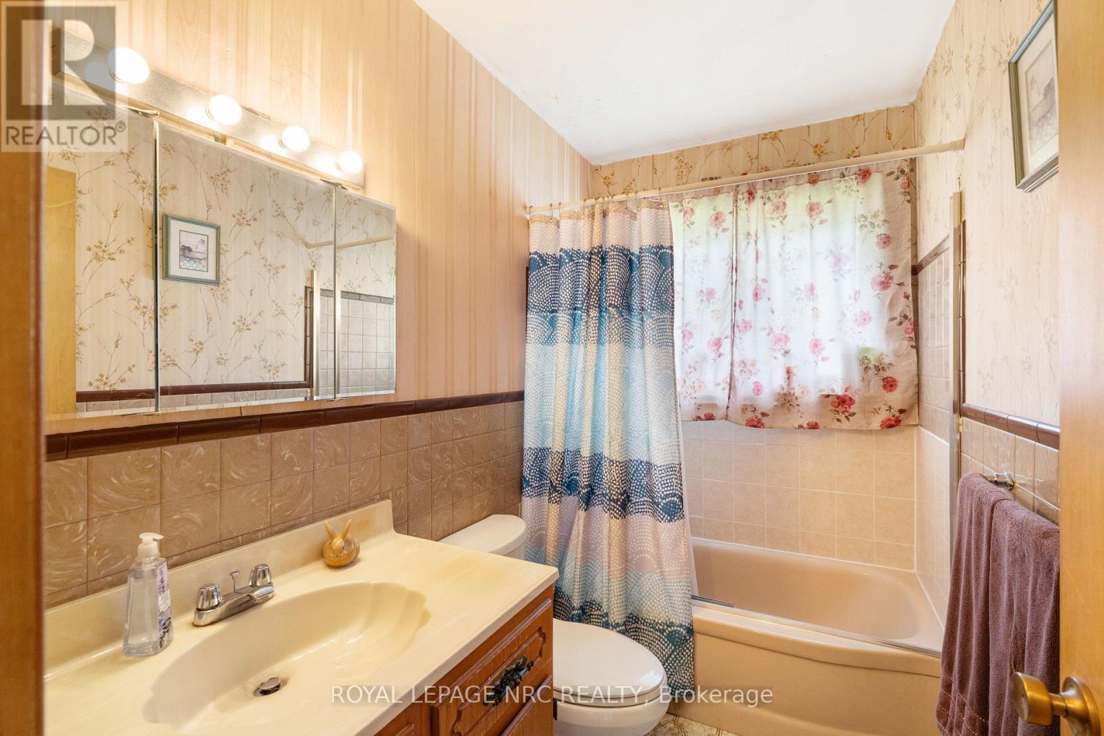 7427 Merritt Avenue, Niagara Falls, Ontario  L2G 5C3 - Photo 15 - X13705468