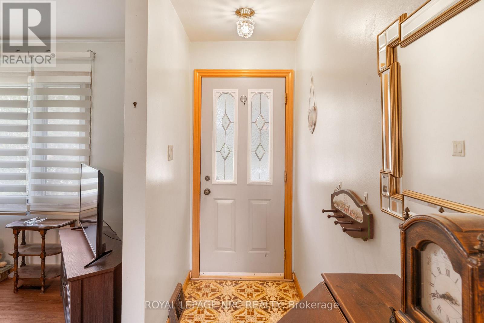 7427 Merritt Avenue, Niagara Falls, Ontario  L2G 5C3 - Photo 3 - X13705468