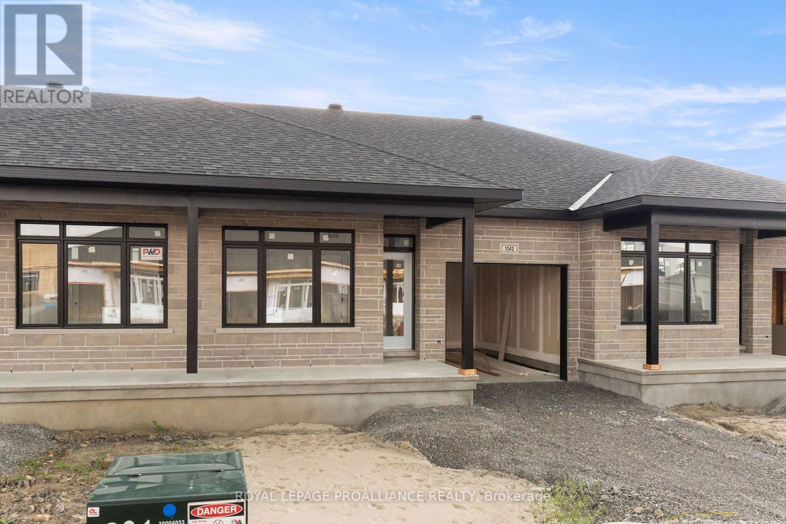 1042 Turner Drive, Brockville, Ontario  K6V 0G8 - Photo 2 - X13705464