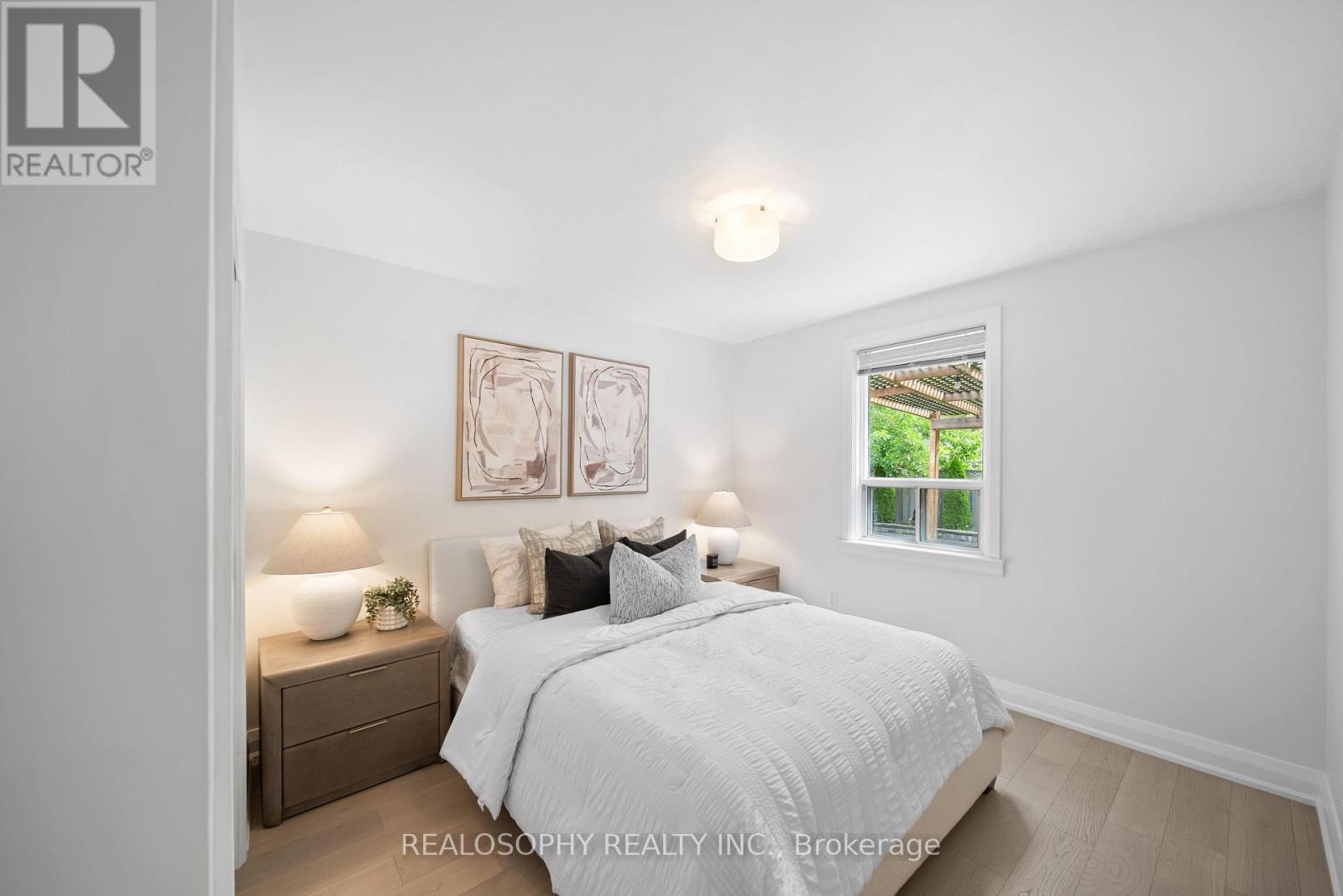 69 Squires Avenue, Toronto, Ontario  M4B 2R7 - Photo 9 - E13705492
