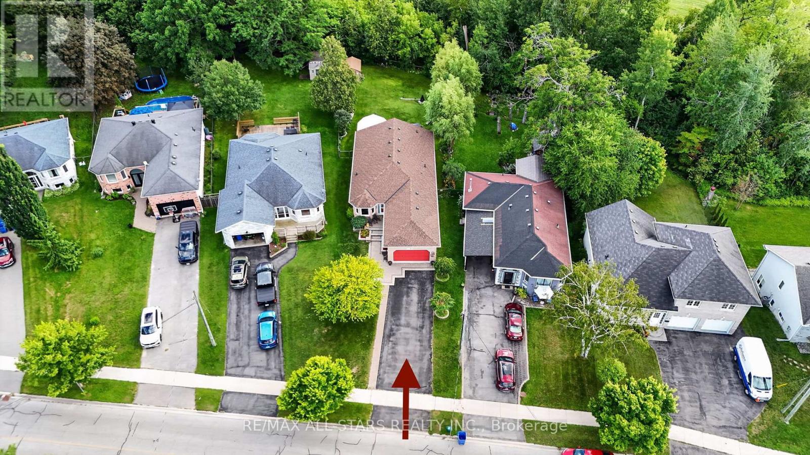 117 Riverglen Drive, Georgina, Ontario  L4P 2R3 - Photo 3 - N13705458