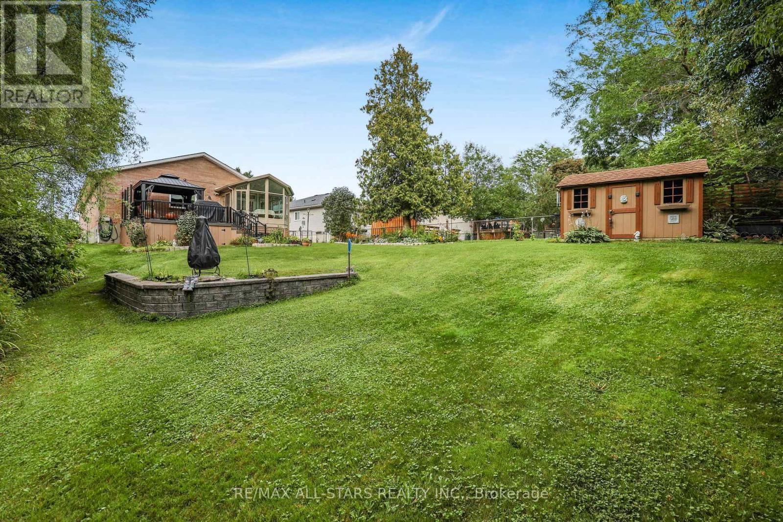 117 Riverglen Drive, Georgina, Ontario  L4P 2R3 - Photo 6 - N13705458