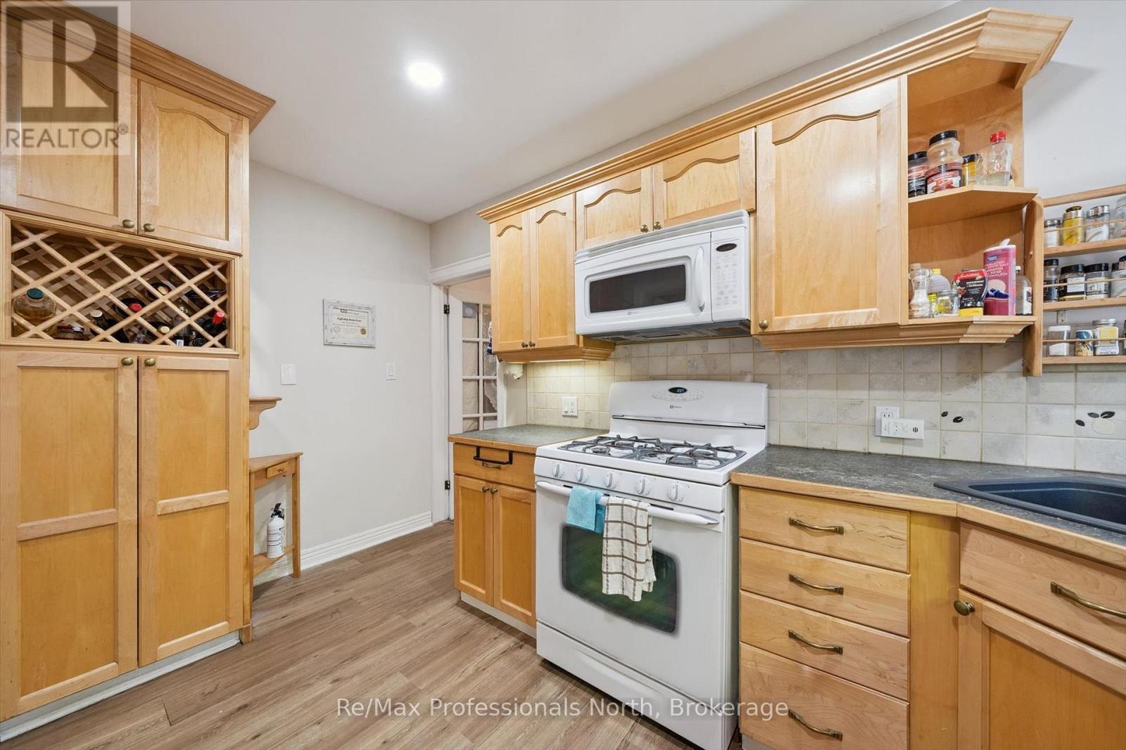470 Bay Street, Gravenhurst, Ontario  P1P 1H8 - Photo 16 - X13705416