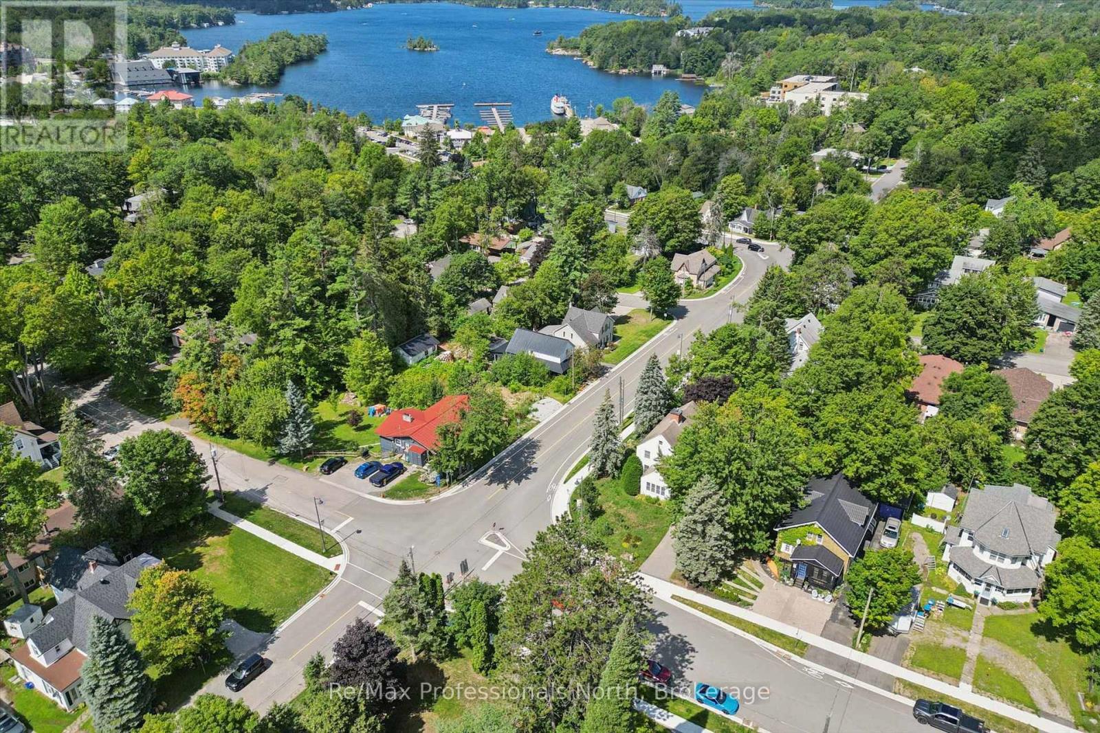 470 Bay Street, Gravenhurst, Ontario  P1P 1H8 - Photo 2 - X13705416
