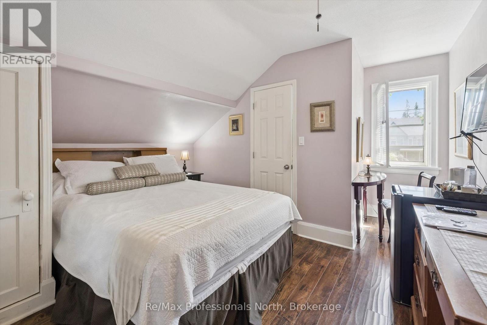 470 Bay Street, Gravenhurst, Ontario  P1P 1H8 - Photo 30 - X13705416