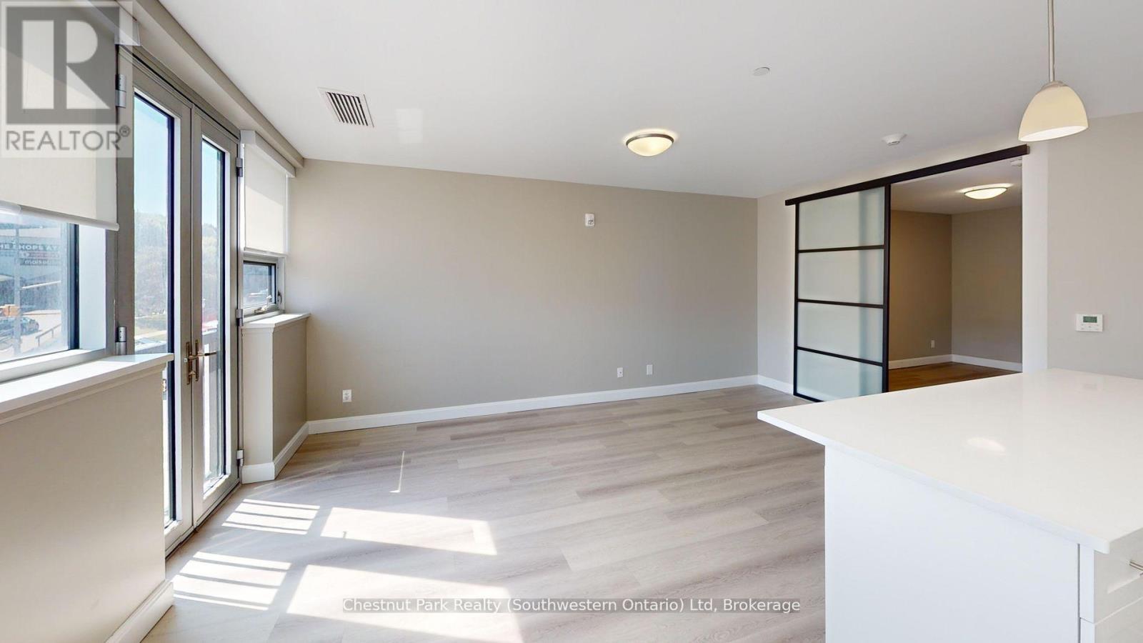 206 - 2 Quebec Street, Guelph, Ontario  N1H 2T2 - Photo 10 - X13705512