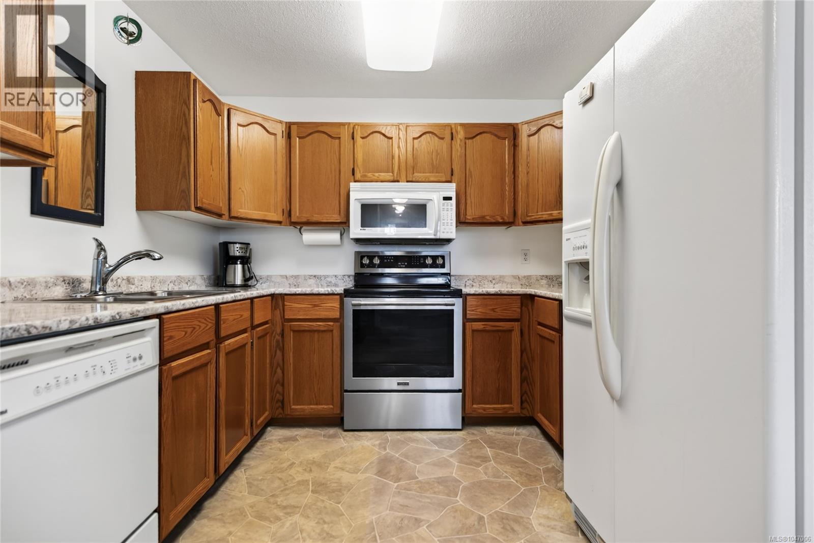 A 3319 Seventh St, Cumberland, British Columbia  V0R 1S0 - Photo 24 - 1047006