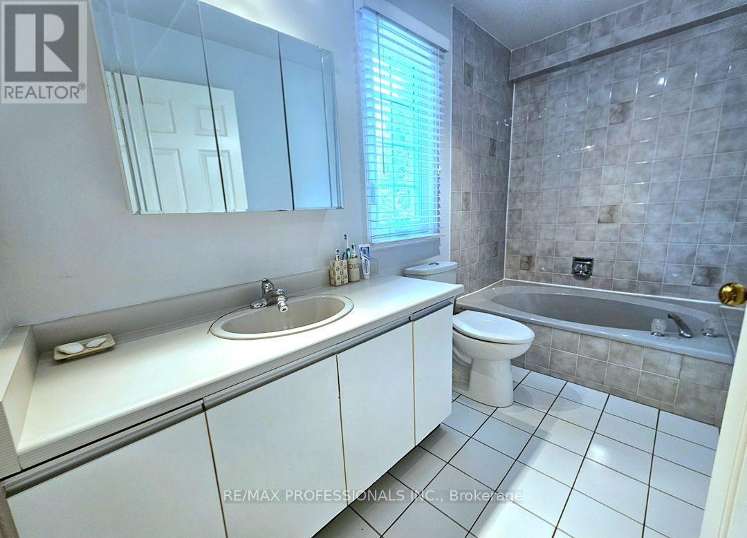1 - 500 Silverthorne Crescent, Mississauga, Ontario  L5R 1W3 - Photo 26 - W13705426