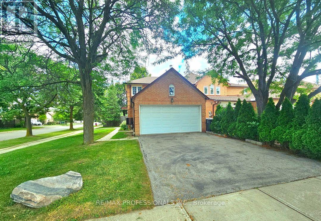 1 - 500 Silverthorne Crescent, Mississauga, Ontario  L5R 1W3 - Photo 3 - W13705426