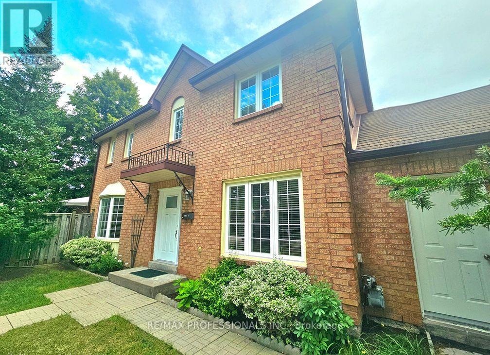 1 - 500 Silverthorne Crescent, Mississauga, Ontario  L5R 1W3 - Photo 5 - W13705426