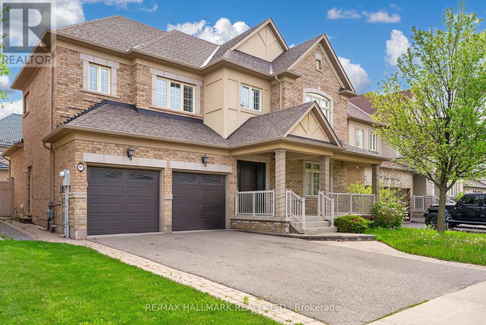 99 ROYAL WEST DRIVE, Brampton, Ontario