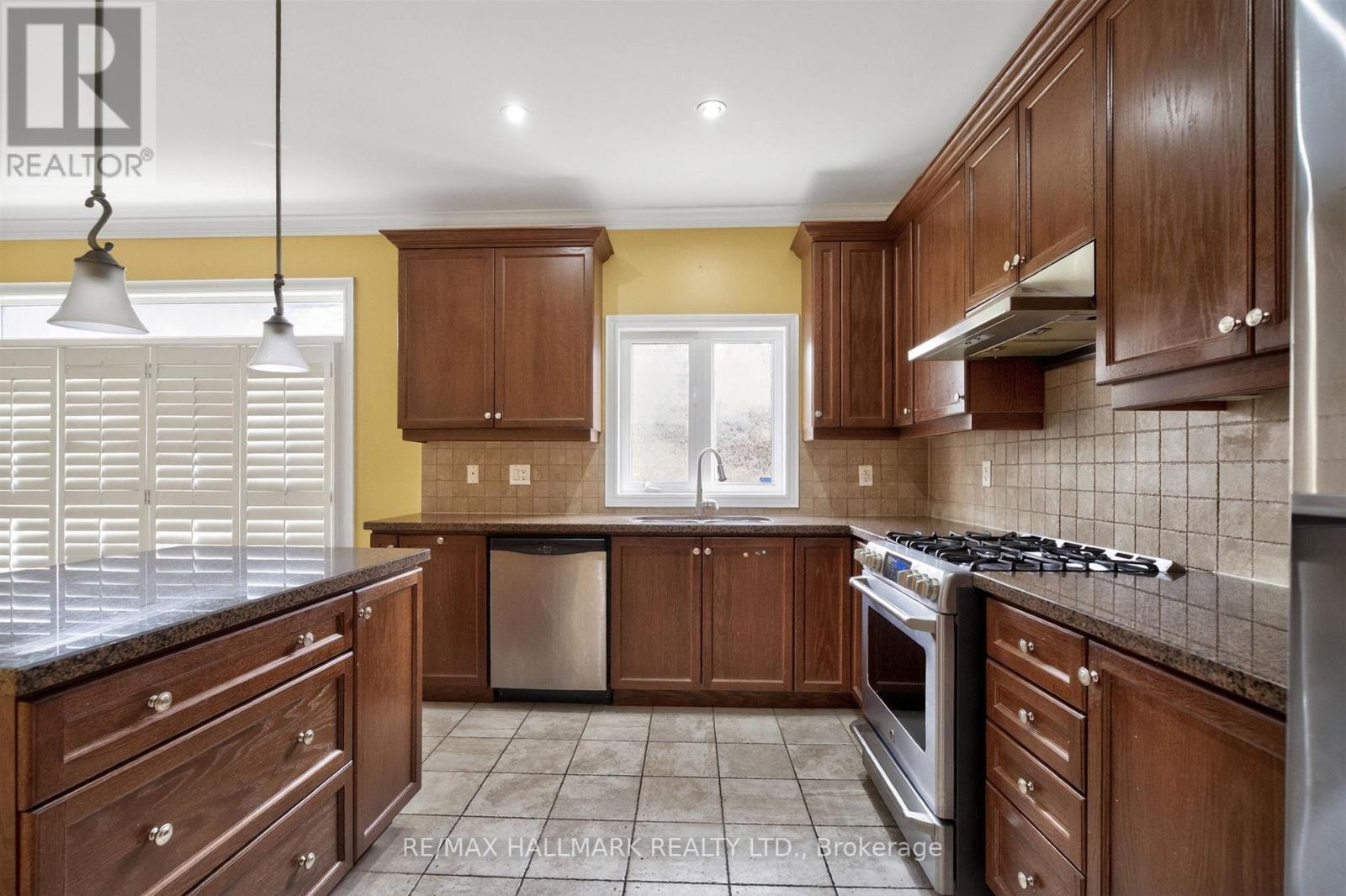 99 Royal West Drive, Brampton, Ontario  L6X 0Z8 - Photo 13 - W13705472