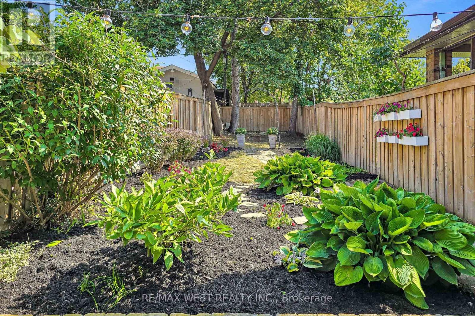 59 Branstone Road, Toronto, Ontario  M6E 4E3 - Photo 34 - W13705482