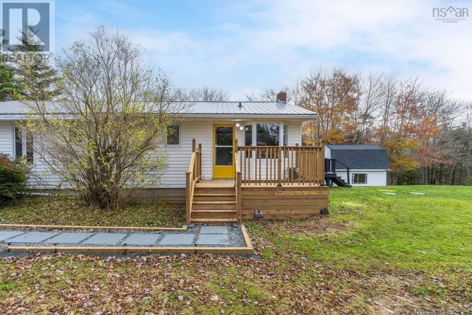 342 Myra Road, Porters Lake, Nova Scotia  B3E 1G2 - Photo 4 - 202621169