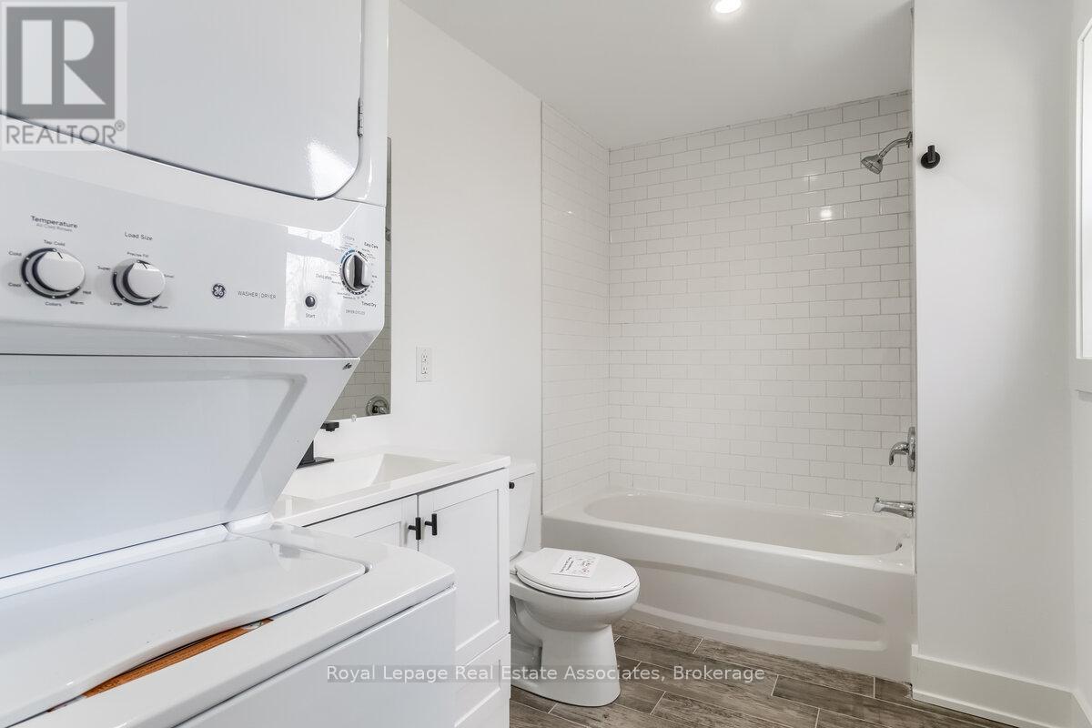 2 - 39 Welland Avenue, St. Catharines, Ontario  L2R 2M4 - Photo 8 - X13705510