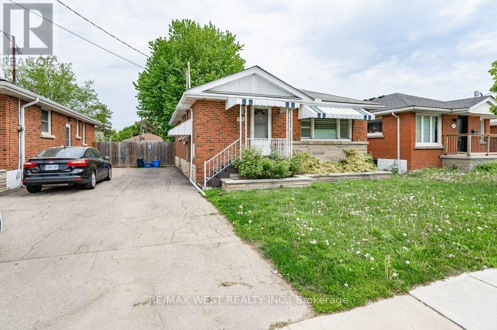 305 MOHAWK ROAD E, Hamilton, Ontario