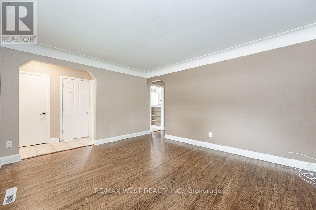 305 Mohawk Road E, Hamilton, Ontario  L9A 2J5 - Photo 6 - X13587888