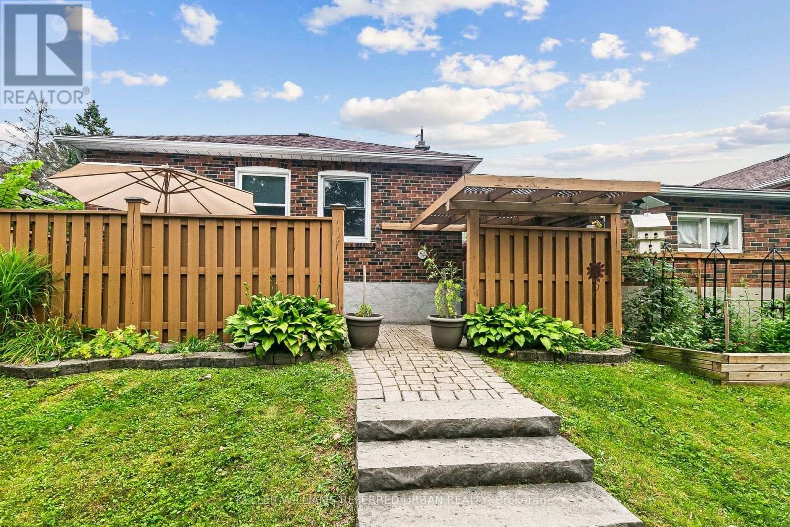 36 Vernadale Crescent, Toronto, Ontario  M1L 3M4 - Photo 48 - E13673732