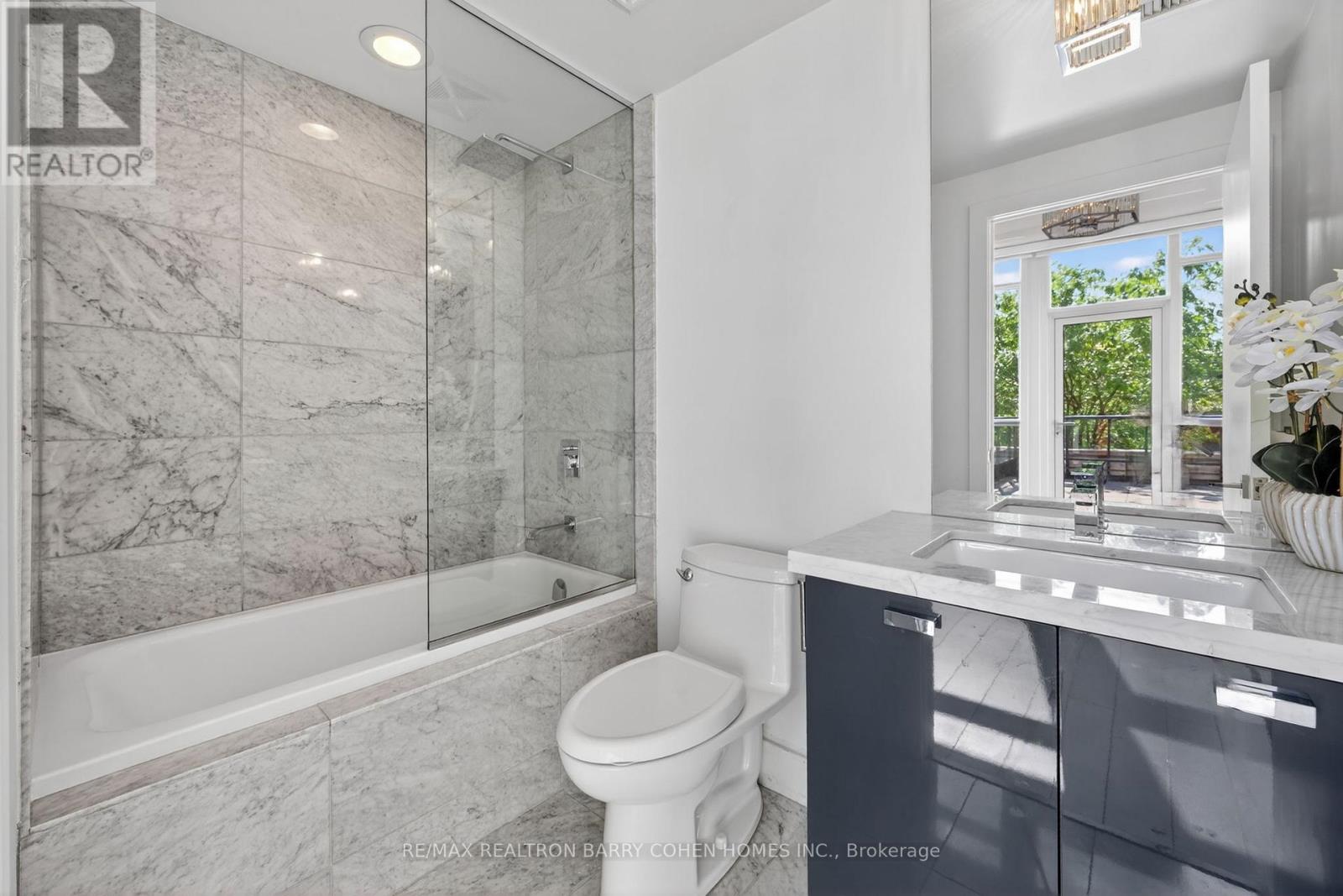 303 - 32 Davenport Road, Toronto, Ontario  M5R 0B5 - Photo 15 - C13705562