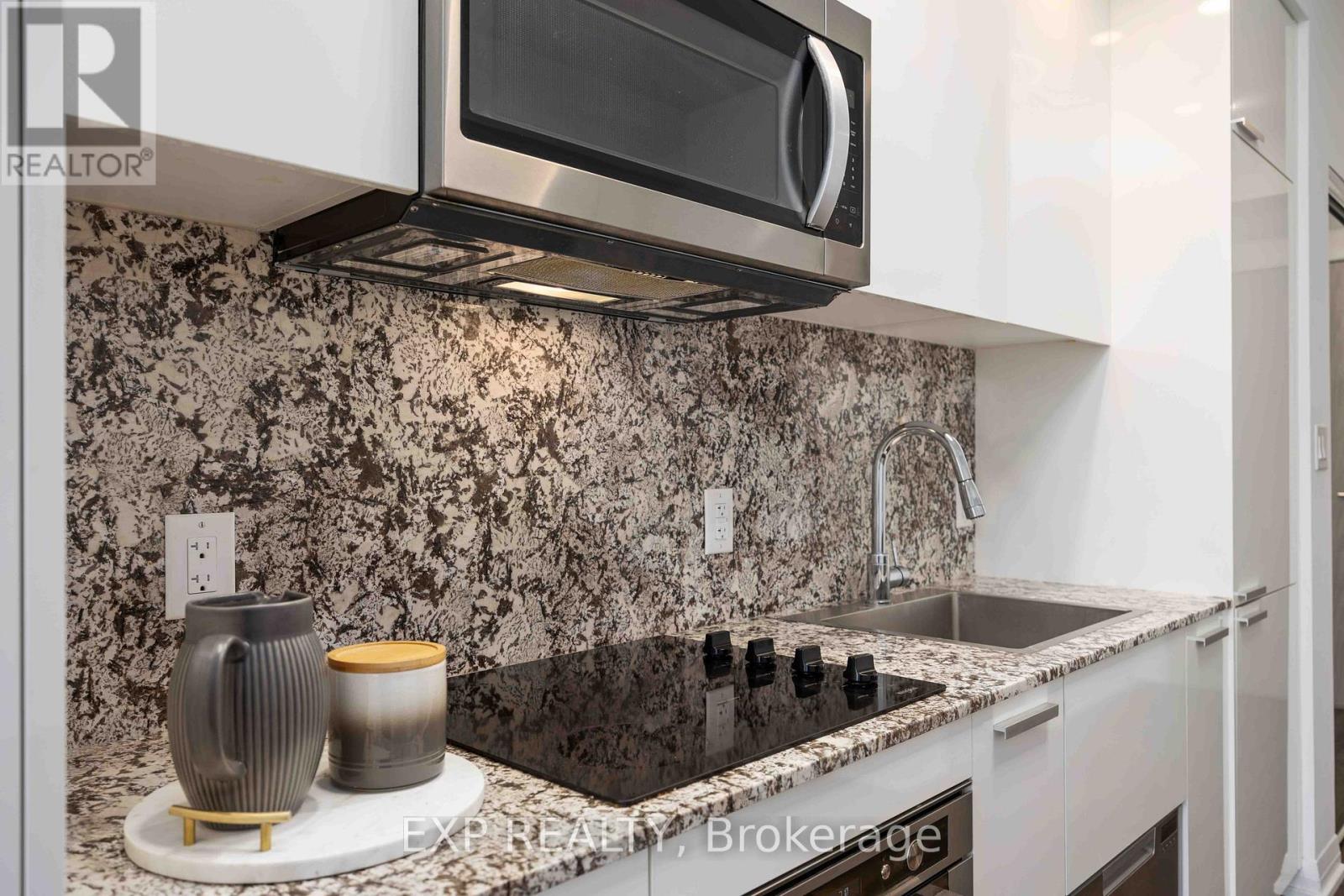 303 - 75 Canterbury Place, Toronto, Ontario  M2N 0L2 - Photo 15 - C13705572
