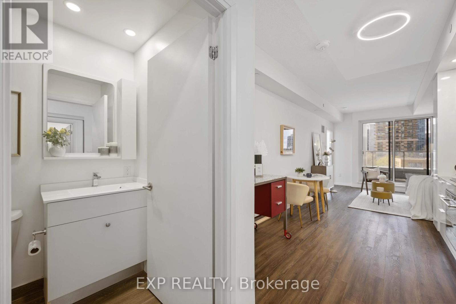303 - 75 Canterbury Place, Toronto, Ontario  M2N 0L2 - Photo 18 - C13705572