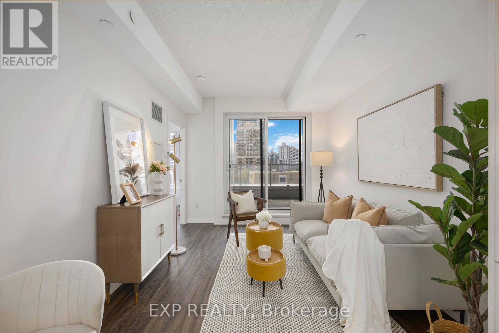 303 - 75 Canterbury Place, Toronto, Ontario  M2N 0L2 - Photo 2 - C13705572
