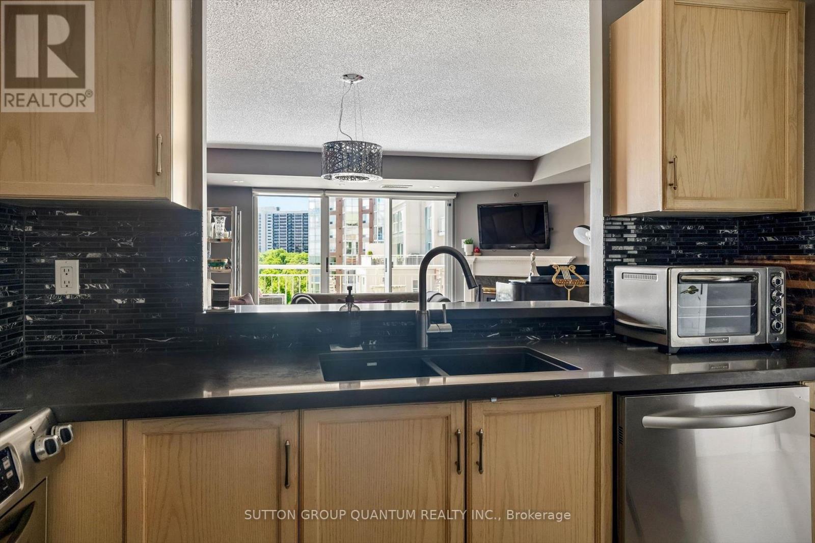 818 - 18 Concorde Place, Toronto, Ontario  M3C 3T9 - Photo 12 - C13705584