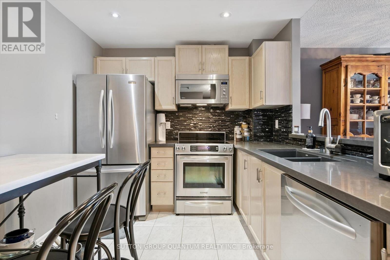 818 - 18 Concorde Place, Toronto, Ontario  M3C 3T9 - Photo 9 - C13705584
