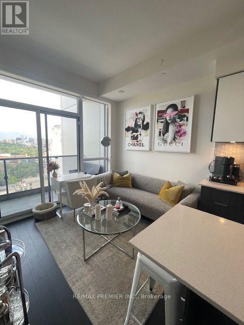 1805 - 88 Cumberland Street, Toronto, Ontario  M5R 1B9 - Photo 2 - C13705586