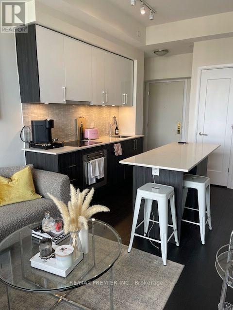 1805 - 88 Cumberland Street, Toronto, Ontario  M5R 1B9 - Photo 4 - C13705586