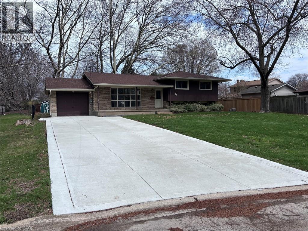4 Beechwood Court, St. Catharines, Ontario  L2N 3H7 - Photo 2 - 40824052