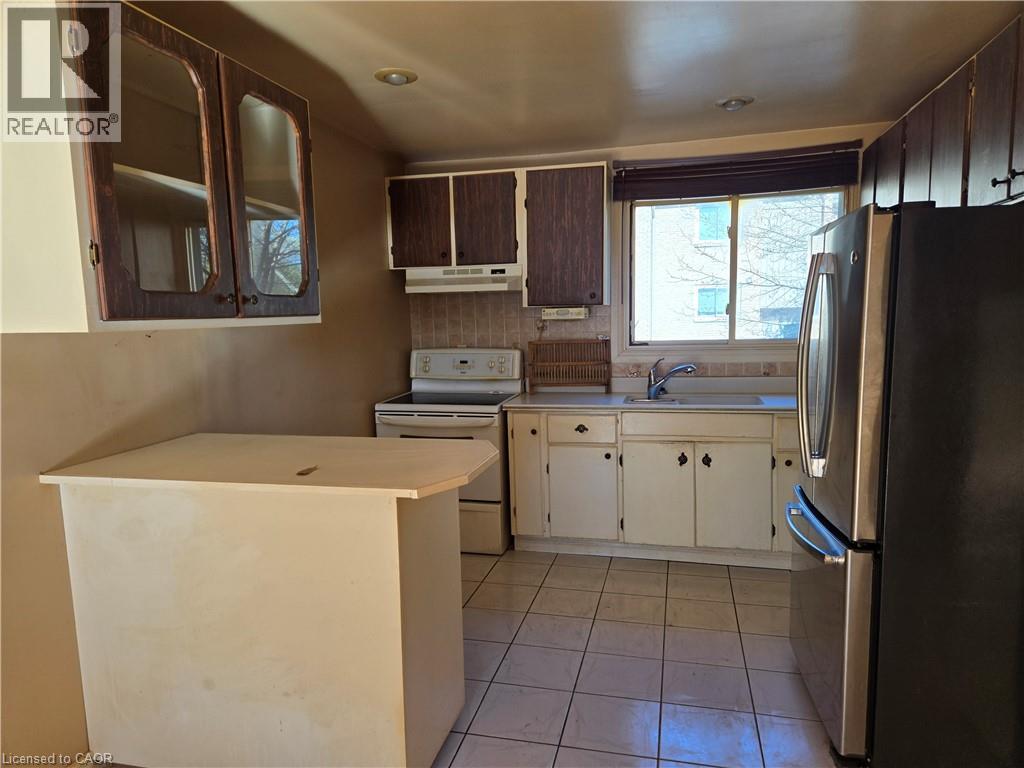 95 Fonthill Road Unit# 2, Hamilton, Ontario L9C 6T1 - Photo 3 - 40833888