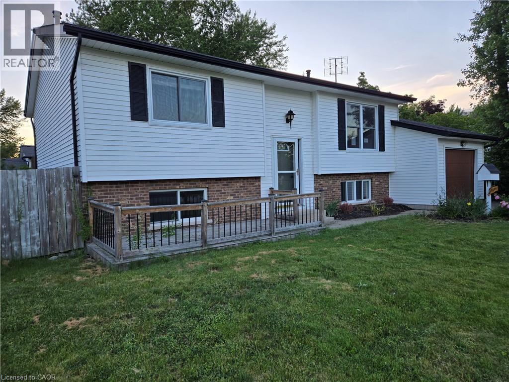 697 Ferndale Avenue, Fort Erie, Ontario  L2A 5C7 - Photo 3 - 40850431