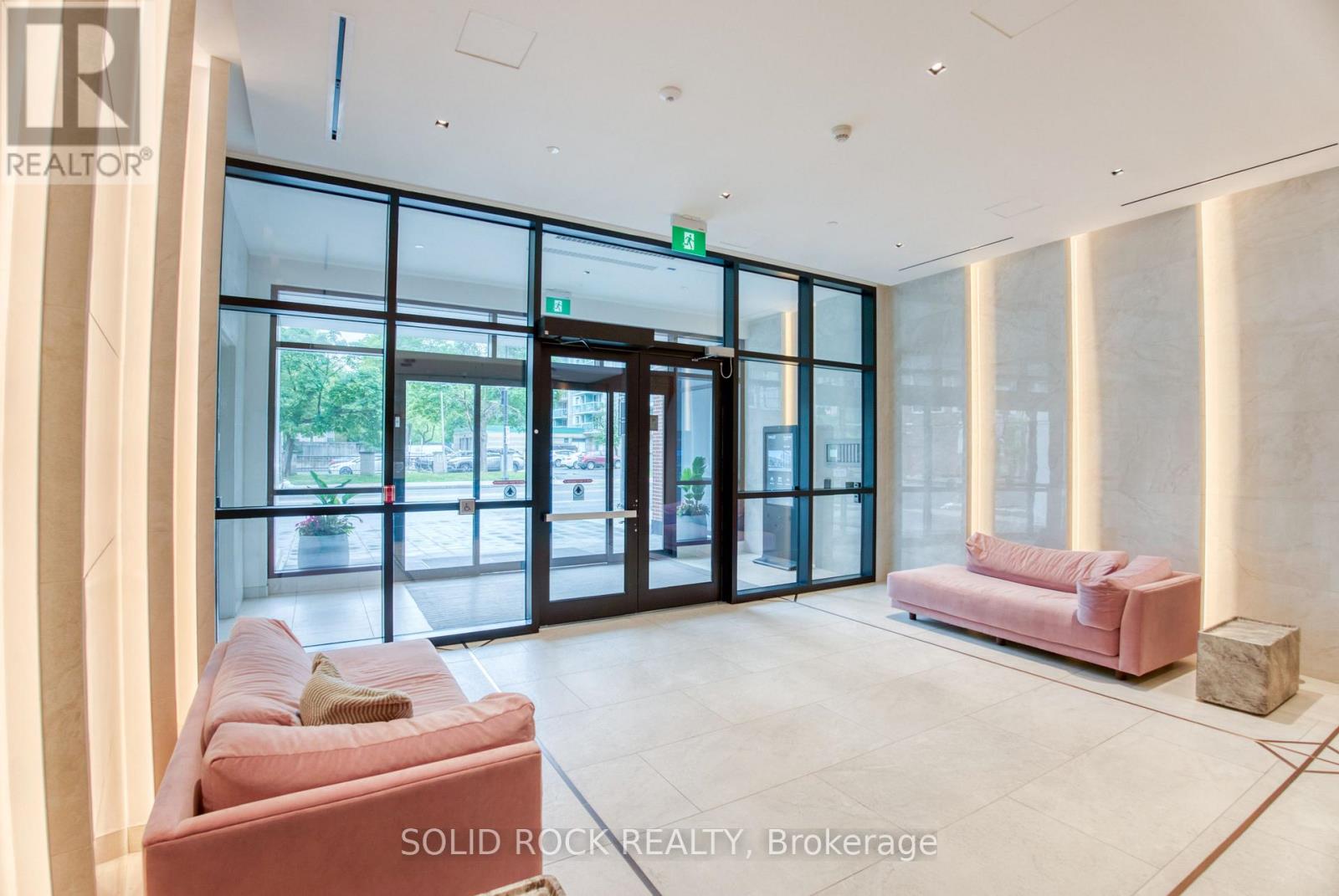 306 - 560 Rideau Street, Ottawa, Ontario  K1N 5Z8 - Photo 2 - X13705522