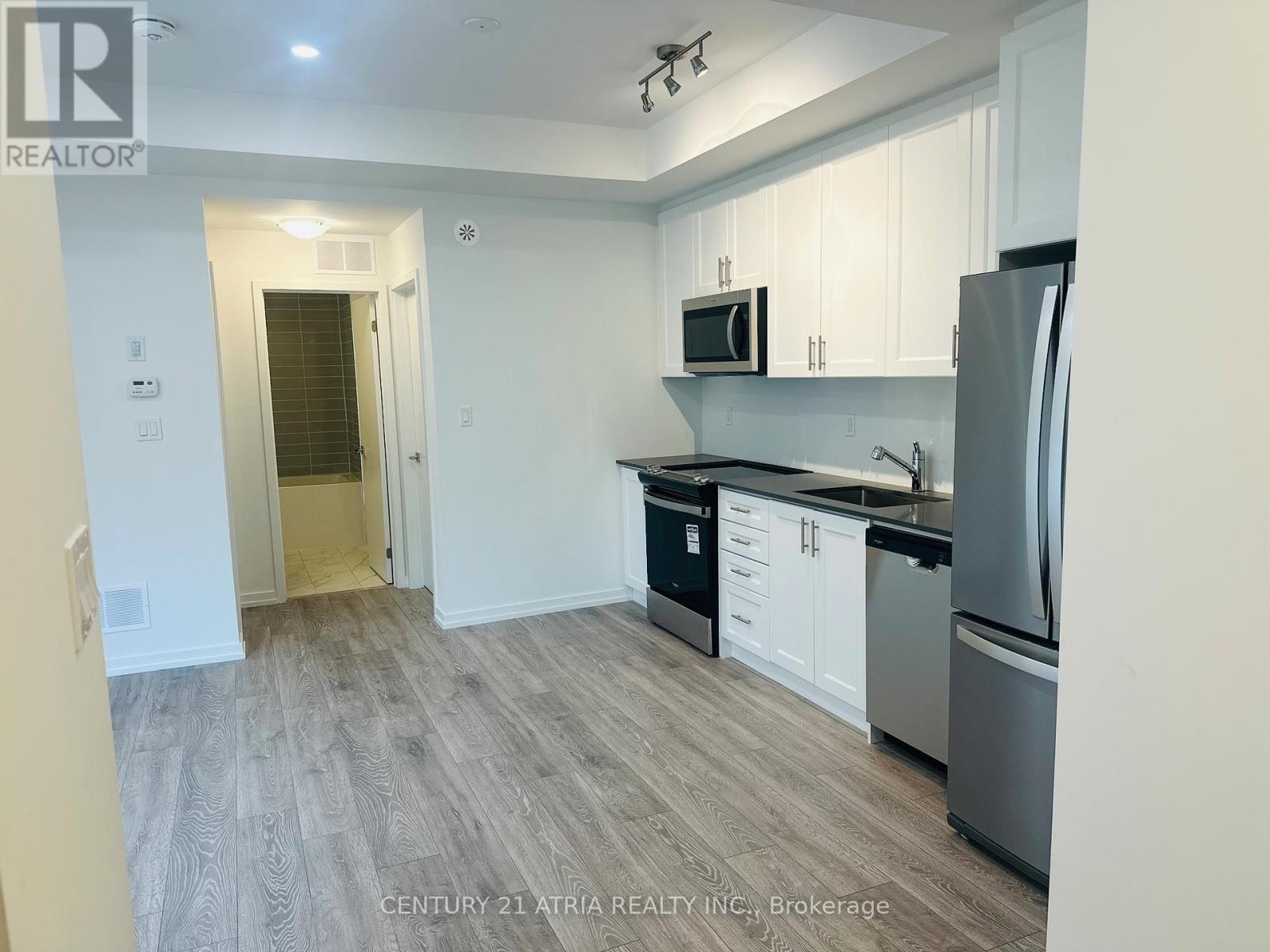 14 - 22 Lytham Green Circle, Newmarket, Ontario L3Y 0H5 - Photo 11 - N13705556