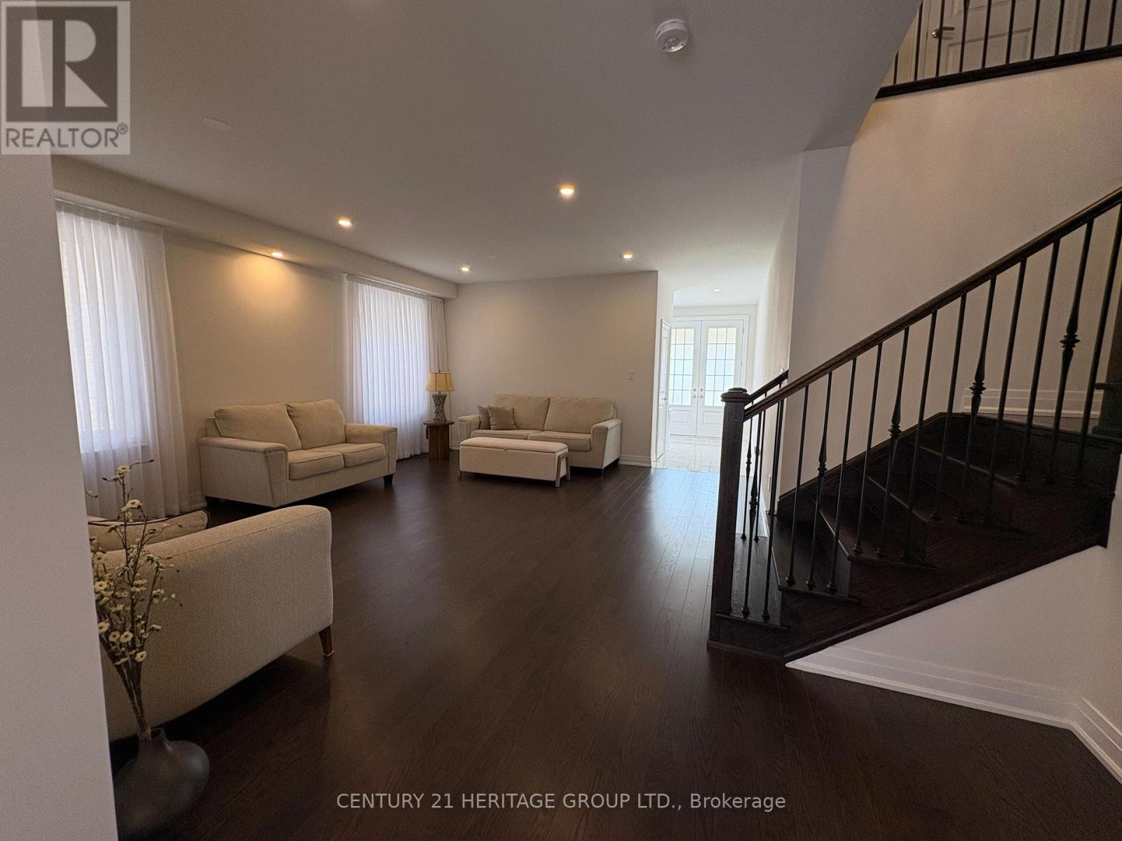 46 Faimira Avenue, Georgina, Ontario L4P 0B7 - Photo 5 - N13705580