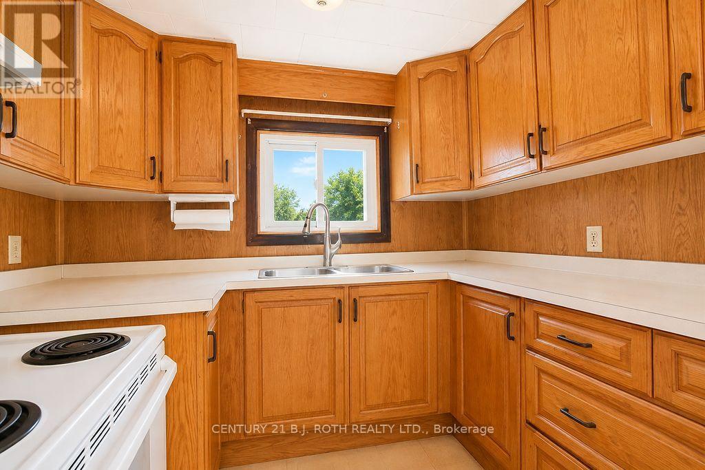 186 Oxford Street, Orillia, Ontario  L3V 1H5 - Photo 10 - S13705528