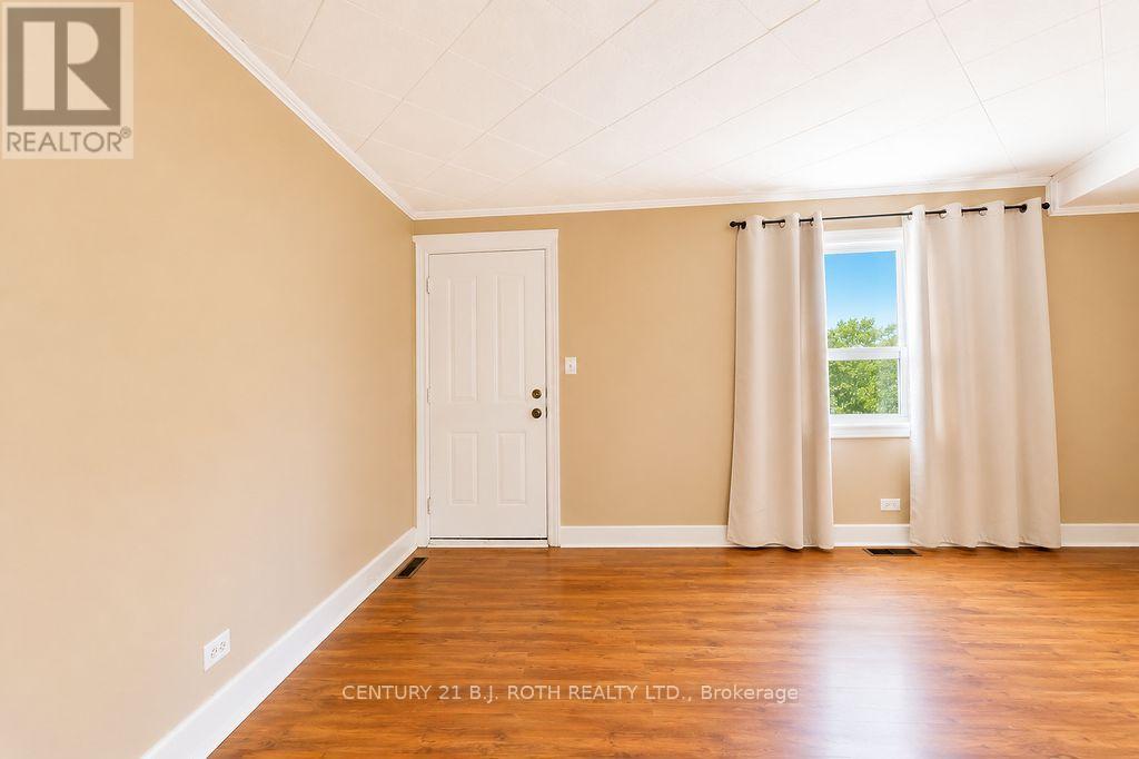 186 Oxford Street, Orillia, Ontario  L3V 1H5 - Photo 6 - S13705528