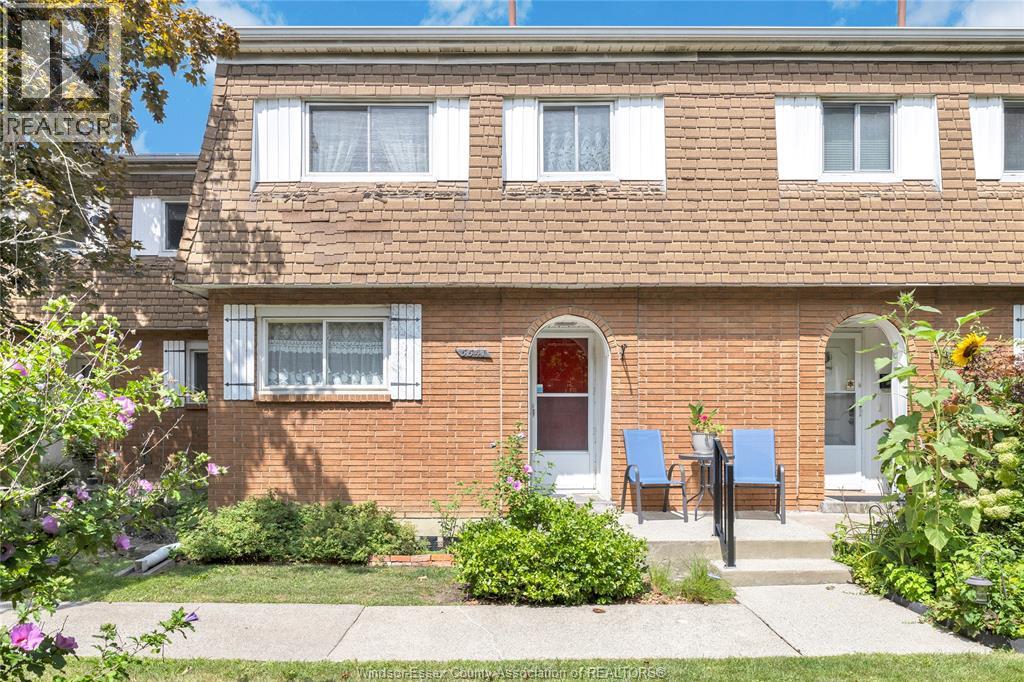 5441 Empress, Windsor, Ontario  N8T 3B2 - Photo 1 - 26020543