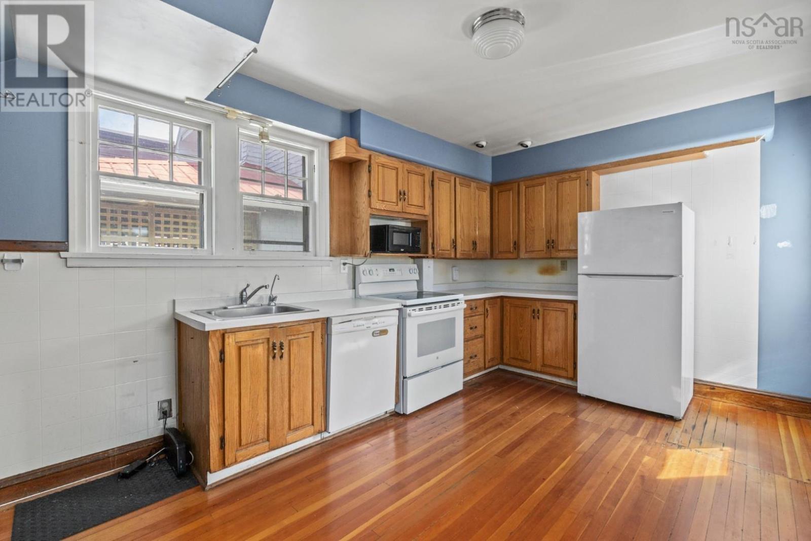 2031 Beech Street, Halifax, Nova Scotia  B3L 2X7 - Photo 10 - 202614601