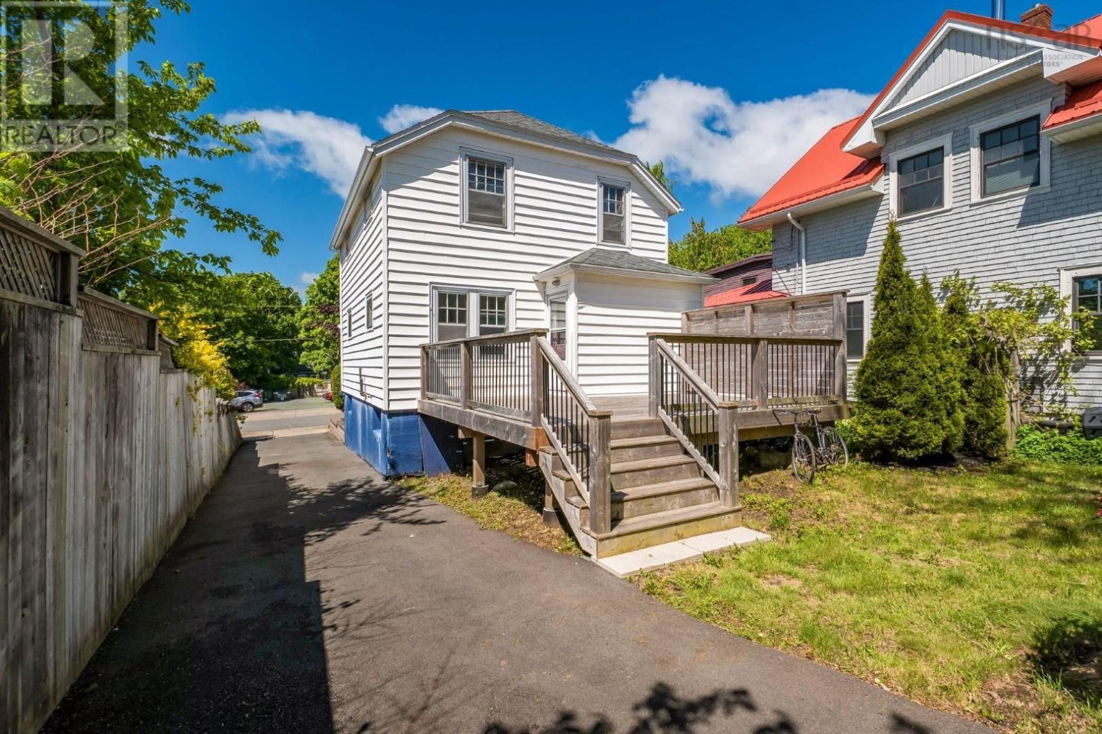 2031 Beech Street, Halifax, Nova Scotia  B3L 2X7 - Photo 46 - 202614601