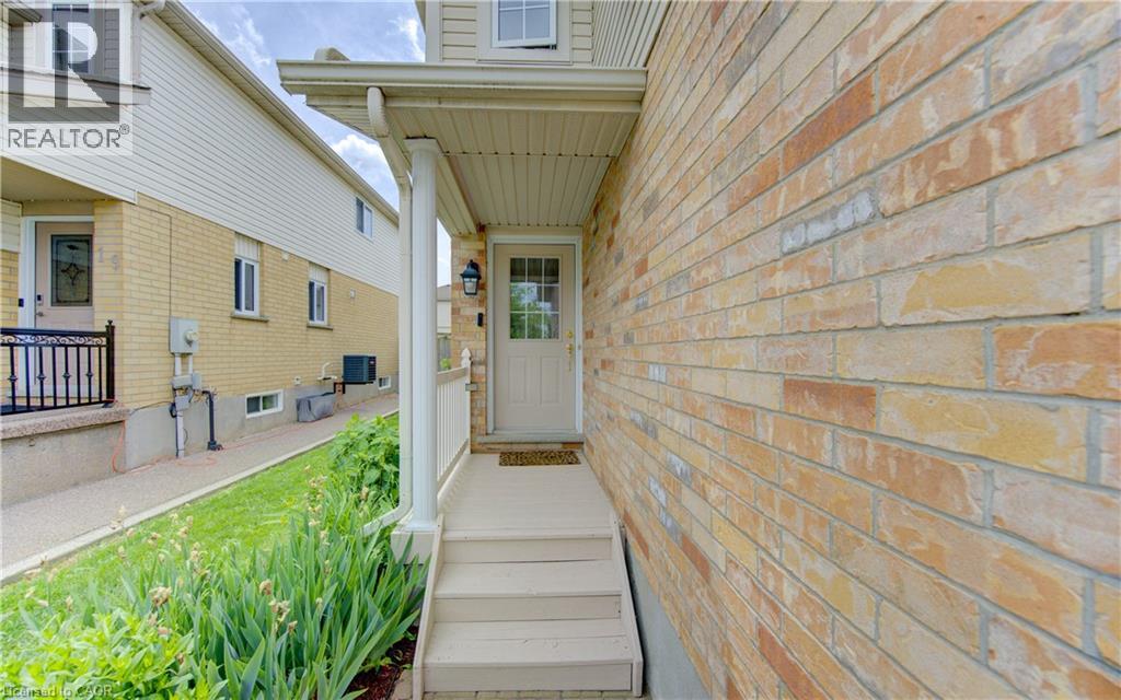 15 Cotton Grass Street, Kitchener, Ontario N2E 3T7 - Photo 3 - 40839048