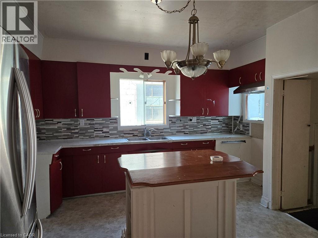 224 Burgar Street, Welland, Ontario  L3B 2T4 - Photo 7 - 40850452