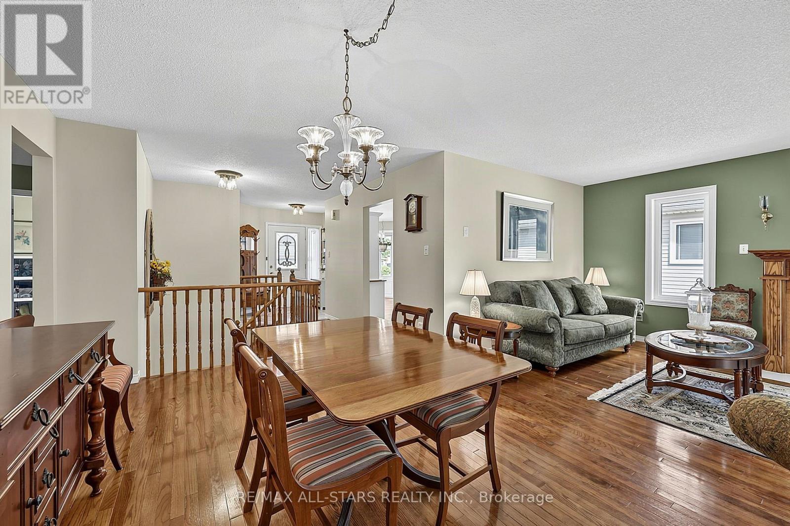 117 Riverglen Drive, Georgina, Ontario  L4P 2R3 - Photo 13 - N13705458