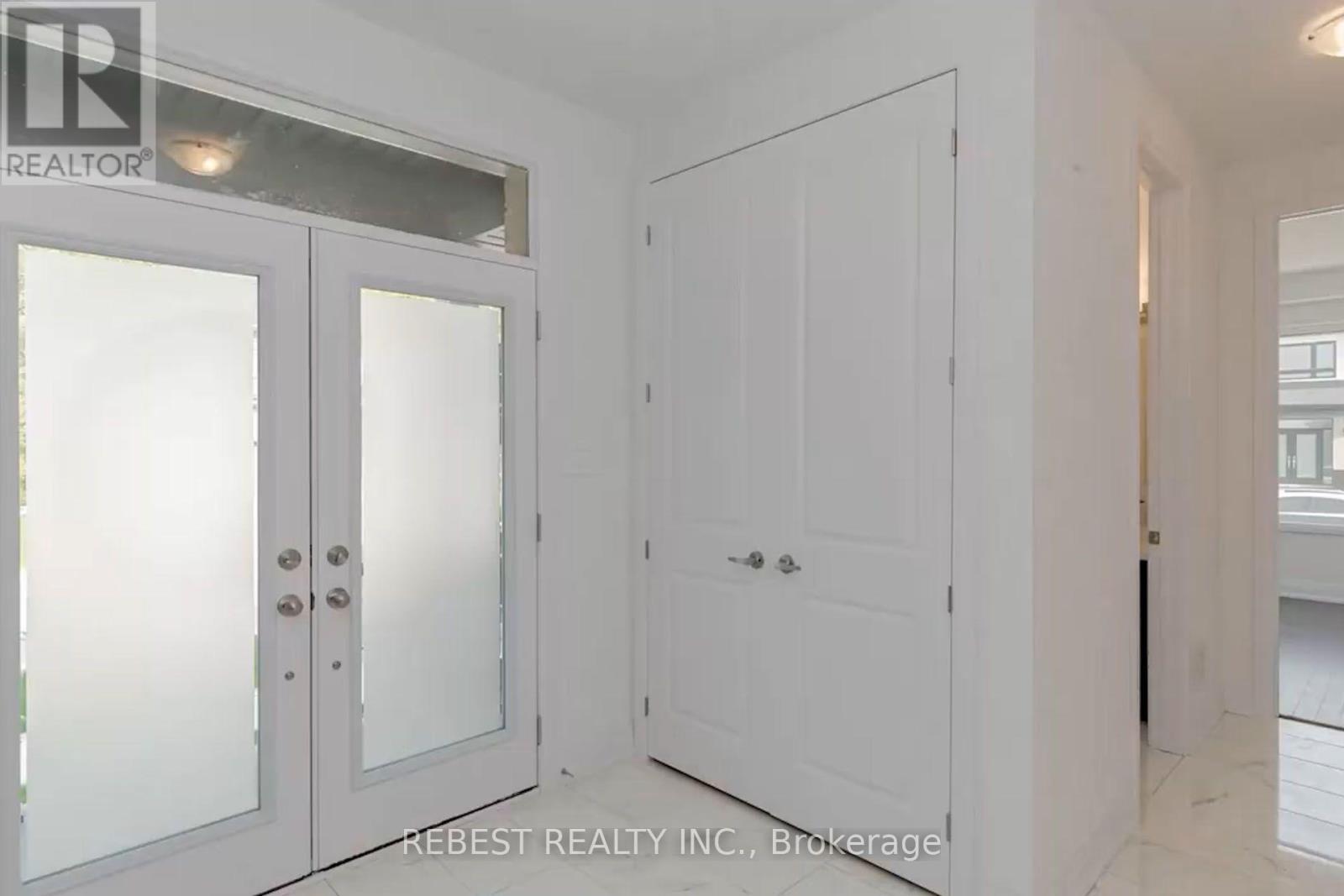 46 Franklin Trail, Barrie, Ontario  L9J 0B1 - Photo 5 - S13693302