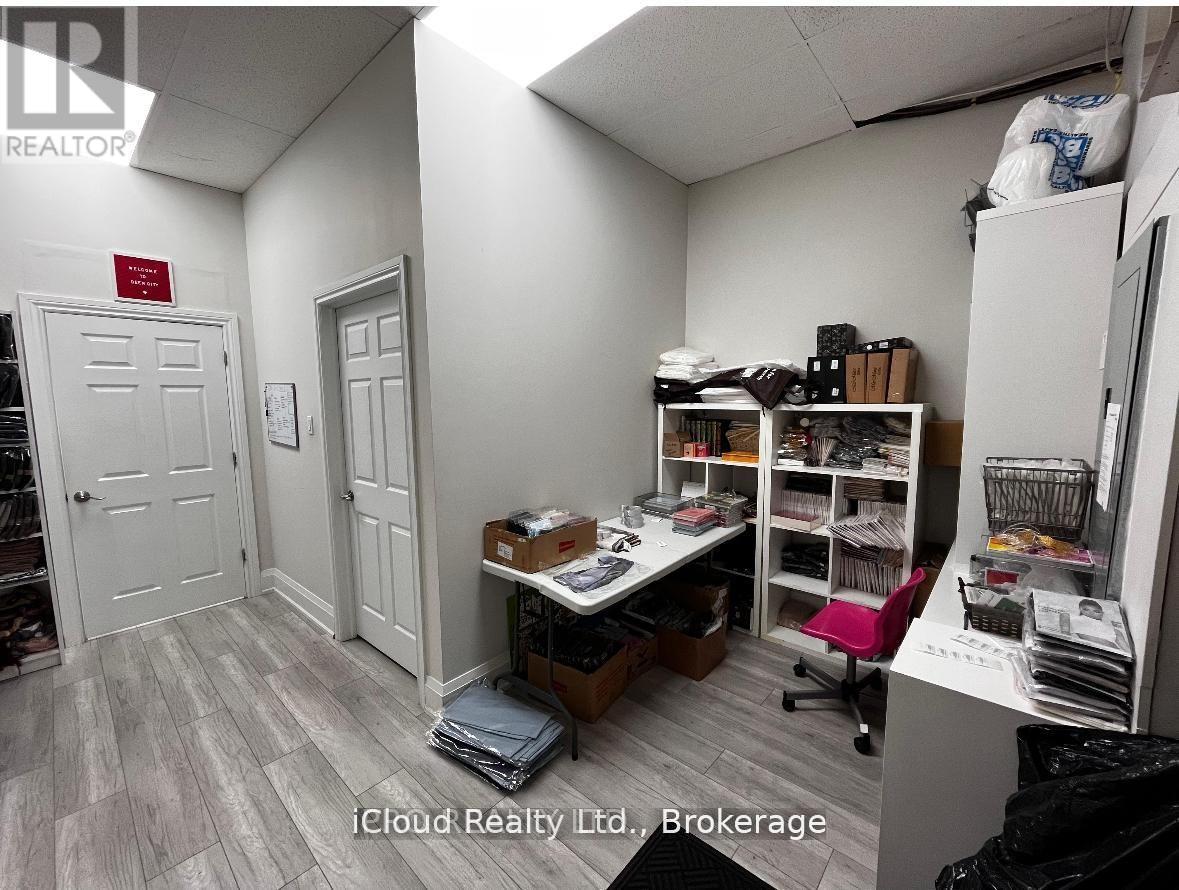 5 - 2645 Liruma Road, Mississauga, Ontario  L5K 1Y9 - Photo 5 - W13073954
